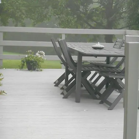 A L'ombre Du Tilleul Bed & Breakfast 3*