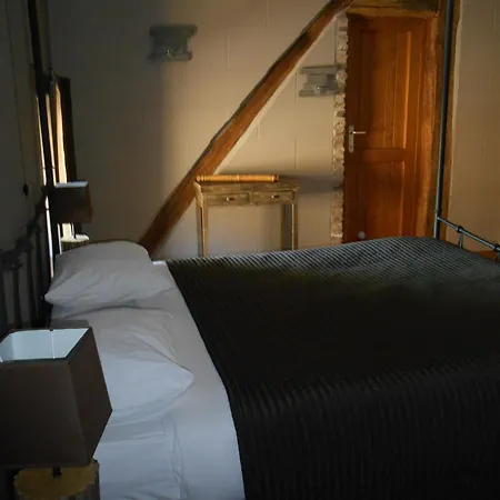 A L'ombre Du Tilleul Bed & Breakfast *